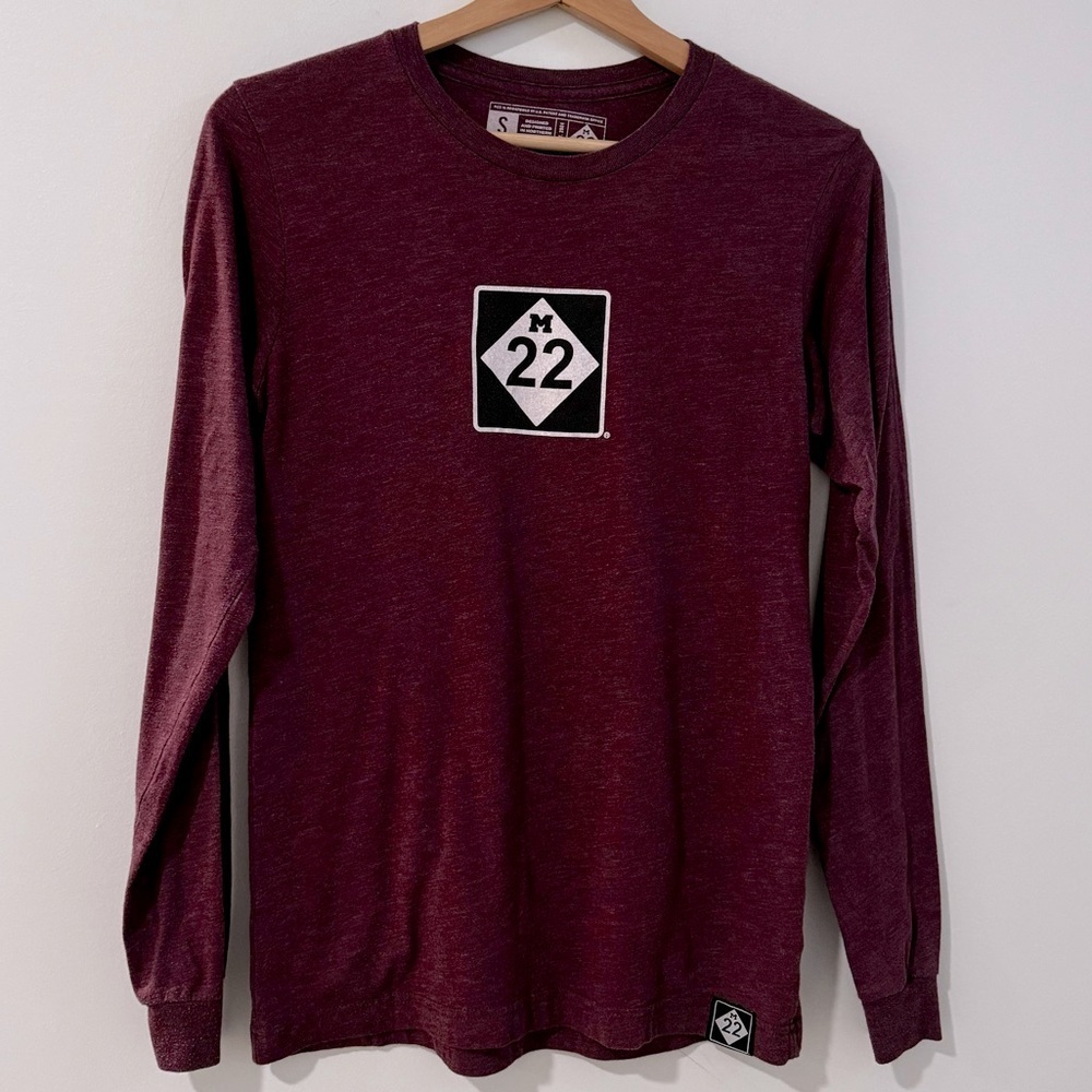 Woman’s M22 Long Sleeve Top Small